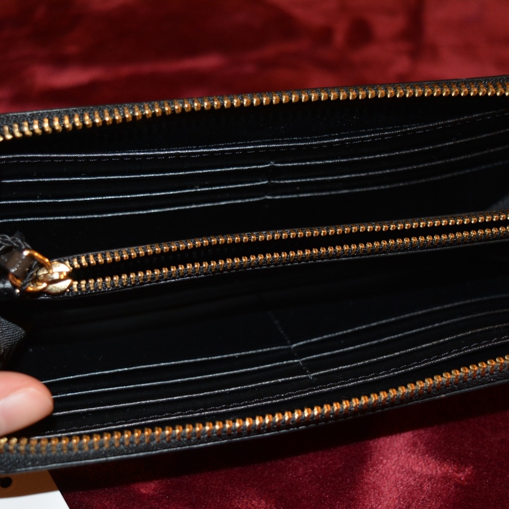 Marc Jacobs Wallet - Picture 4 of 5